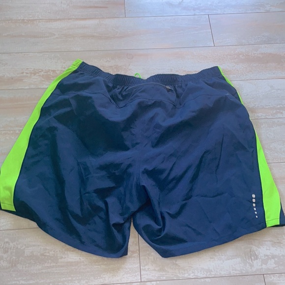 Men’s flash dry shorts - Picture 3 of 4